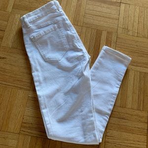 NWOT Dynamite white jeans.
